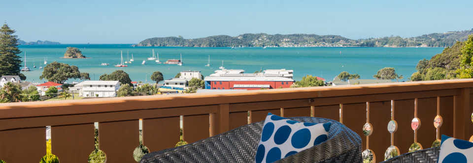 Chalet Romantica Paihia Bed and Breakfast